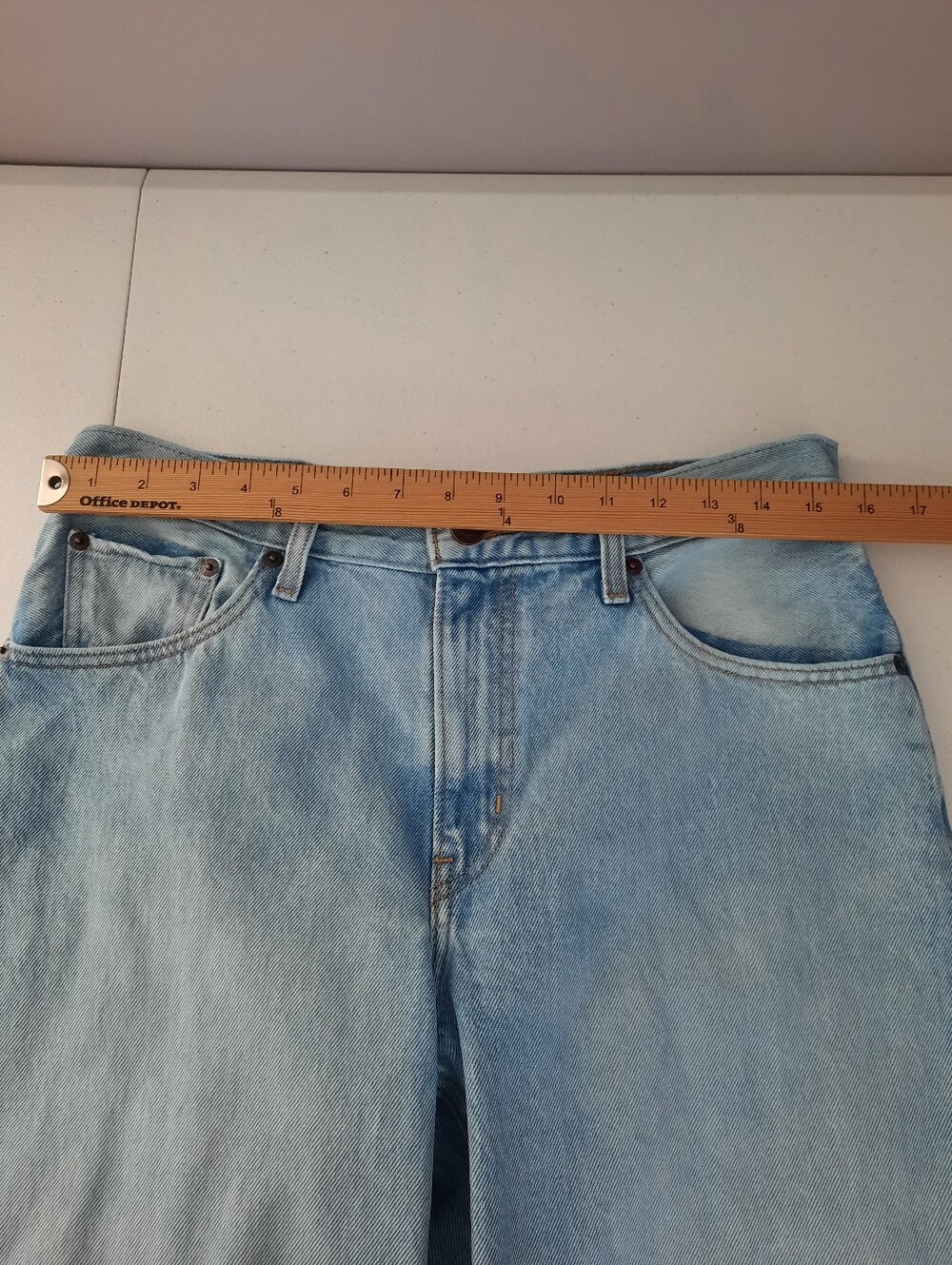 Levi's Middy Loose Boot Mid Rise Wide Leg Bootcut Jeans Easy Days Medium Wash 29 - Picture 8 of 14